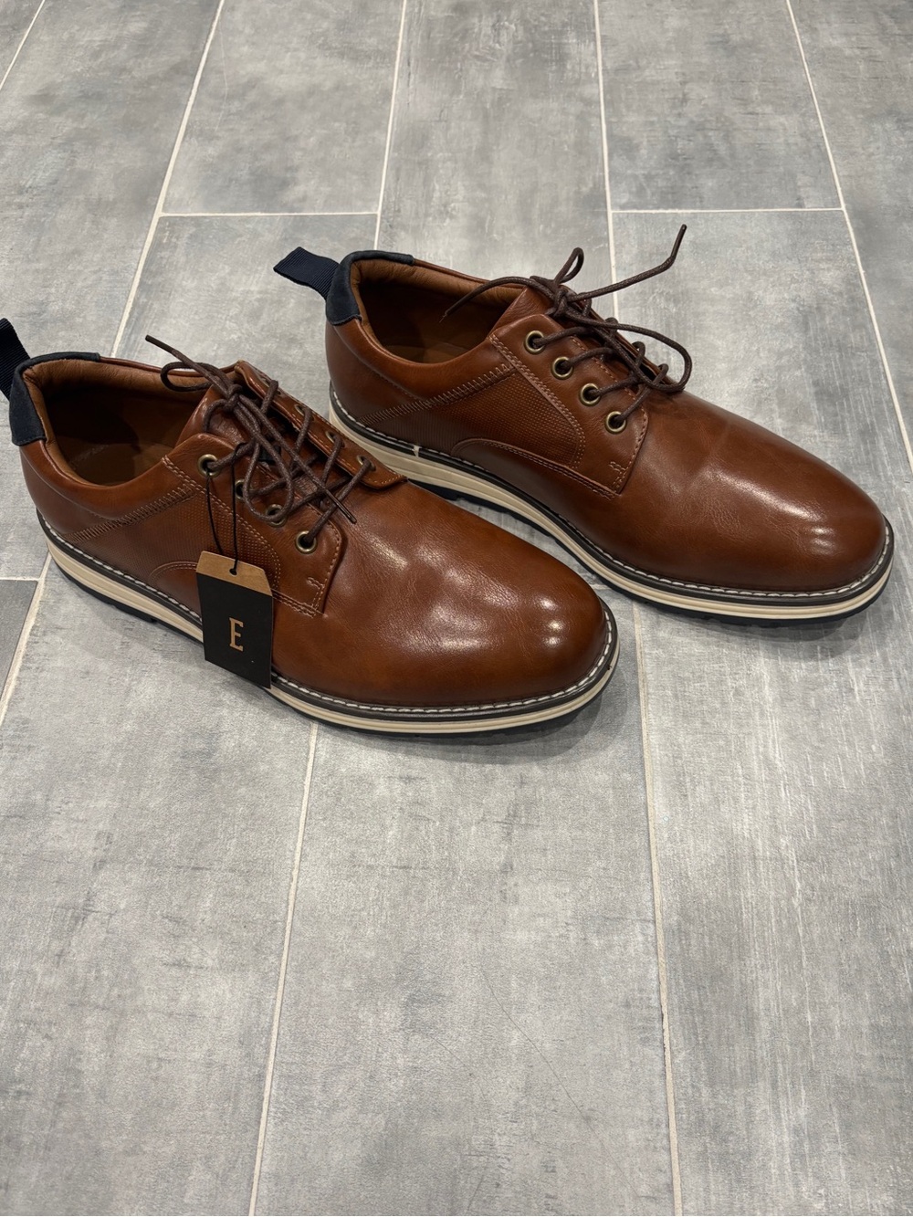 NWT Crevo Men 10 Brown Leather Lace Up Dress Shoe